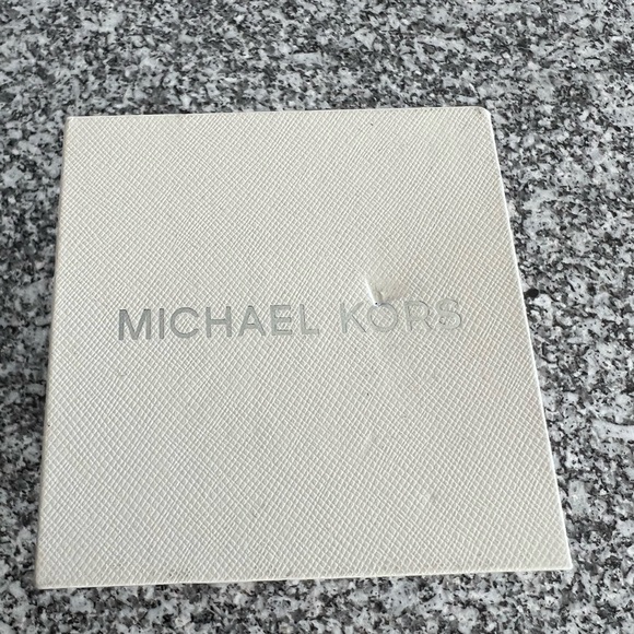 NWT Michael Kors gold watch (no longer available in stores) - Picture 2 of 10